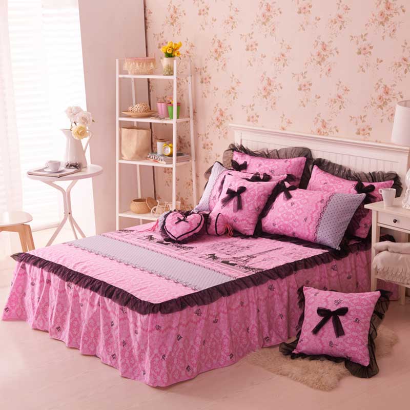 paris themed bedroom decor in pink