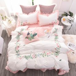 Exquisite Pink & White Embroidery Bedding Set (1)