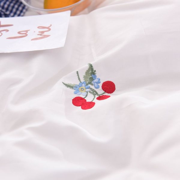 Romantic Love Story White Embroidery Bedding Set 7
