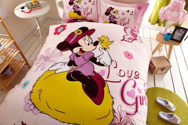 Love Girl Minnie Mouse Bedding Set Twin Queen Size 2