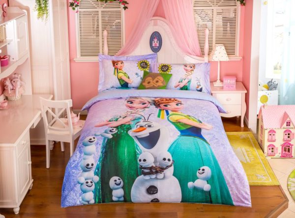 Marvelous Frozen Movie Themed Bedding Set (2)