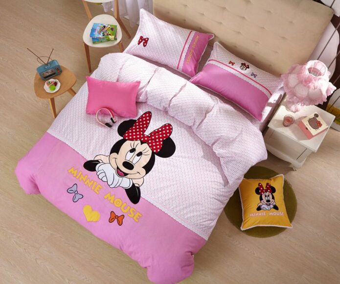 Minnie Mouse Girls Queen twin size bedding set 1