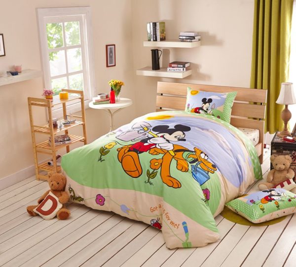 mickey mouse and pluto Bedding set twin queen size 2