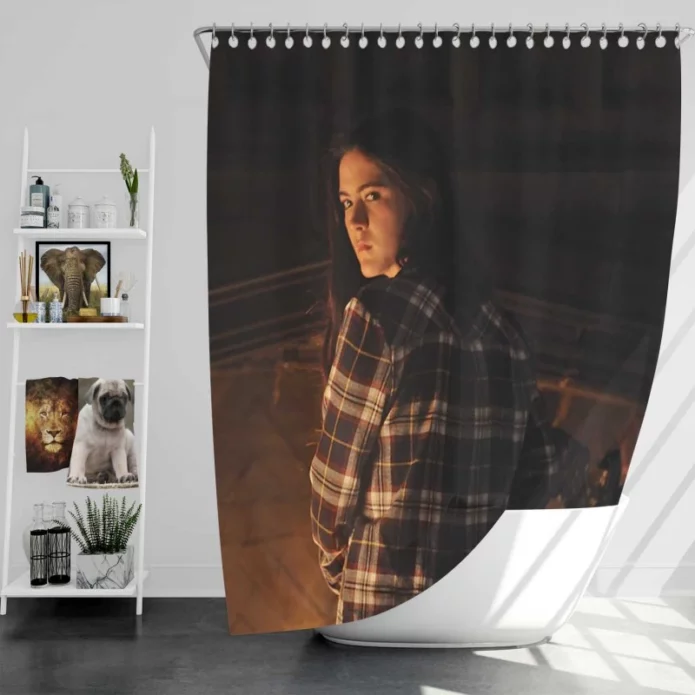 Cell Movie Actress Isabelle Fuhrman Bath Shower Curtain