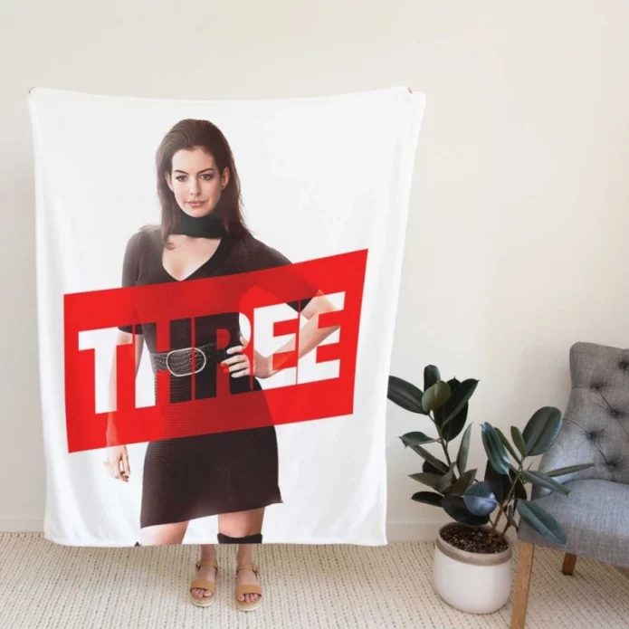 Oceans 8 Movie Anne Hathaway Fleece Blanket