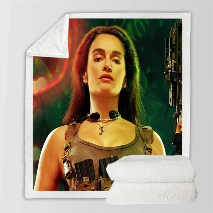 Ana de la Reguera as Maria Cruz in Army of the Dead Movie Sherpa Fleece Blanket