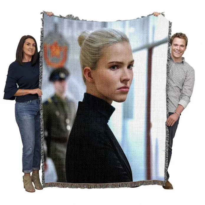 Anna Movie Actress Sasha Luss Woven Blanket