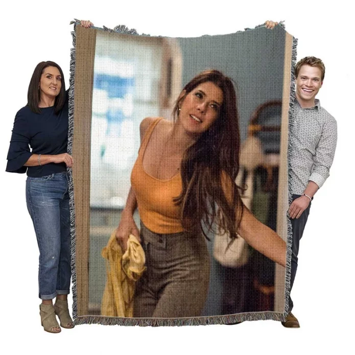 Aunt May Parker in Spider-Man: Homecoming Movie Marisa Tomei Woven Blanket