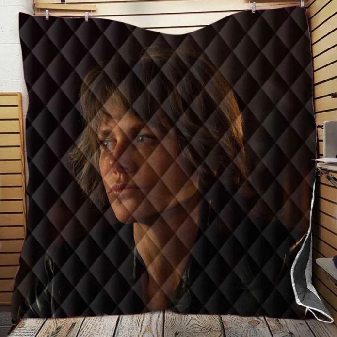 Destroyer Movie Nicole Kidman Quilt Blanket
