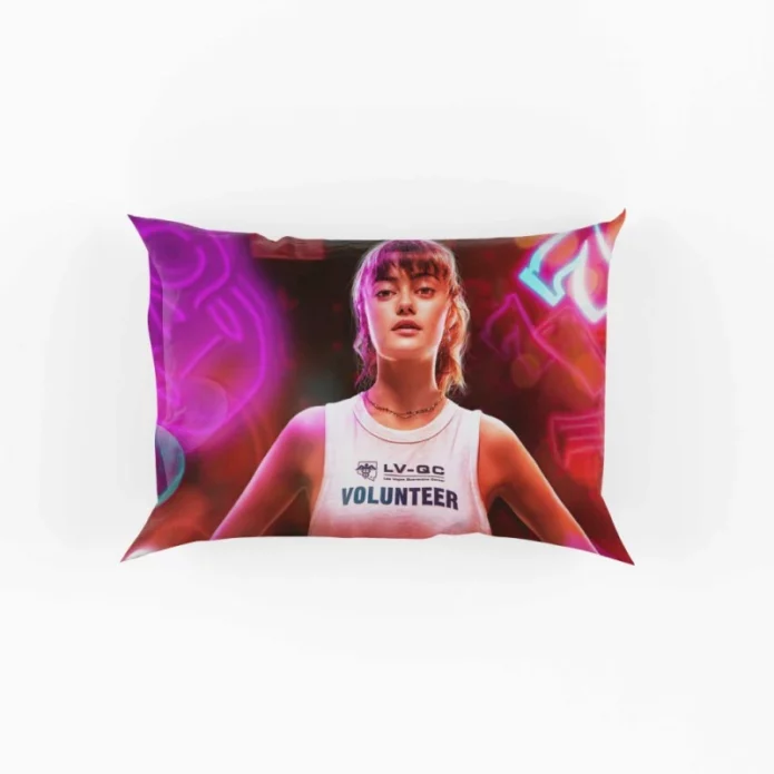 Ella Purnell as Kate Ward in Army of the Dead Movie Pillow Case