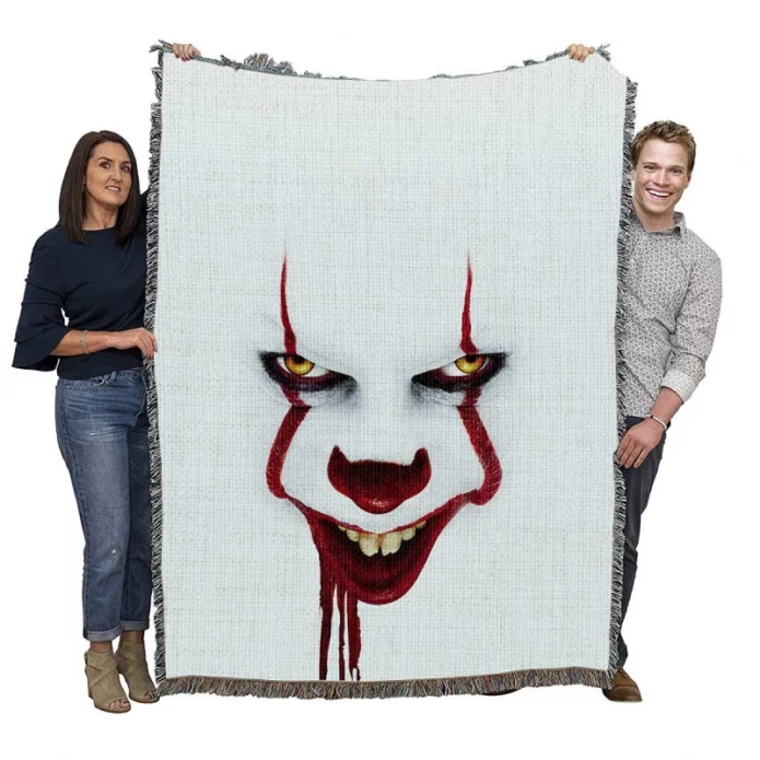 It Chapter Two Film Pennywise White Woven Blanket