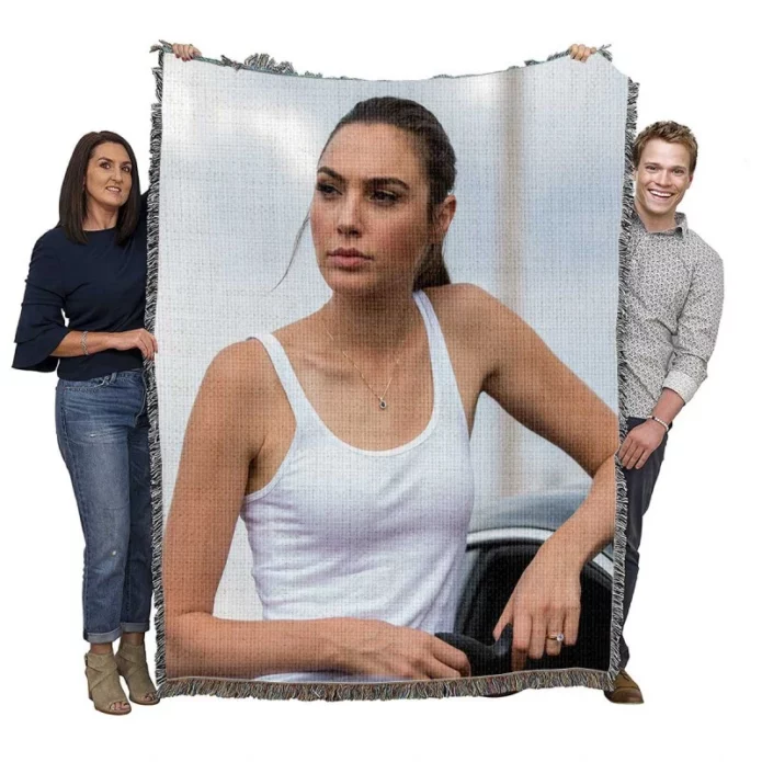 Keeping Up with the Joneses Movie Gal Gadot Woven Blanket