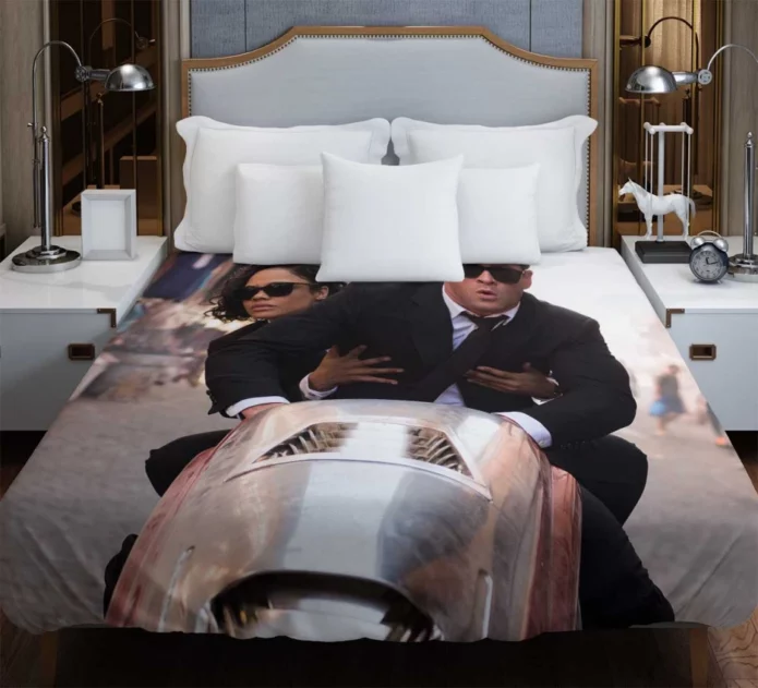 Men in Black International Movie Tessa Chris Hemsworth Duvet Cover