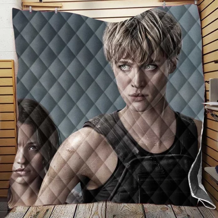 Terminator Dark Fate Movie Grace Mackenzie Davis Natalia Reyes Quilt Blanket