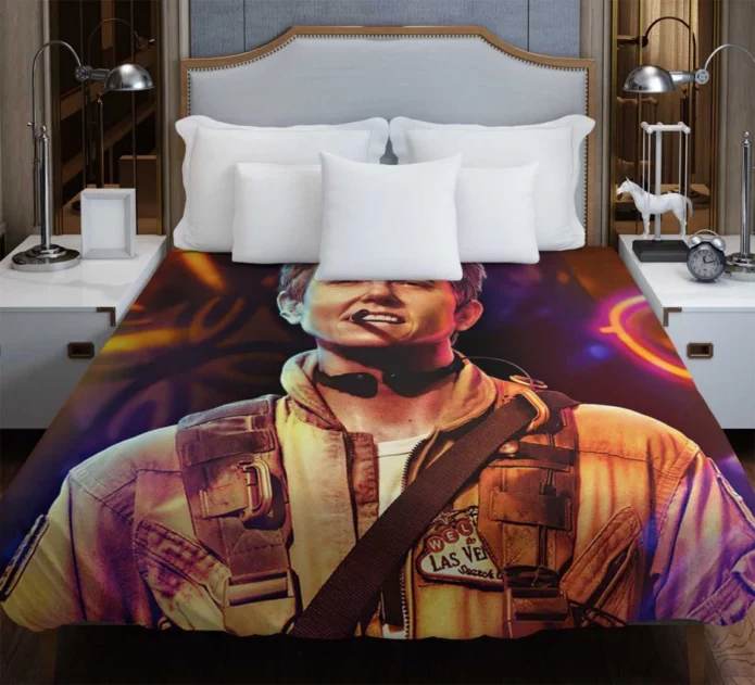 Tig Notaro as Marianne Peters in Army of the Dead Movie Duvet Cover